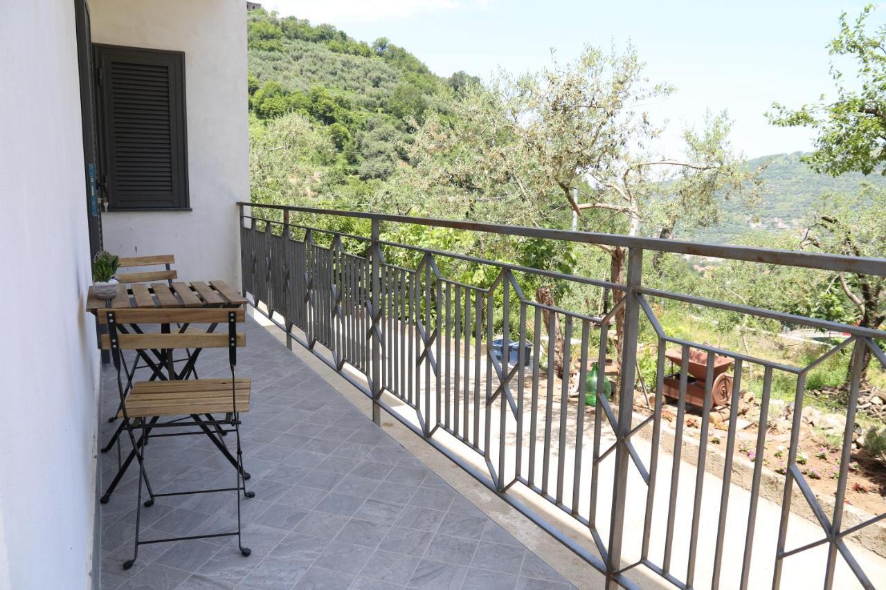 IL GIARDINO  Bed and Breakfast Pimonte Esterno foto